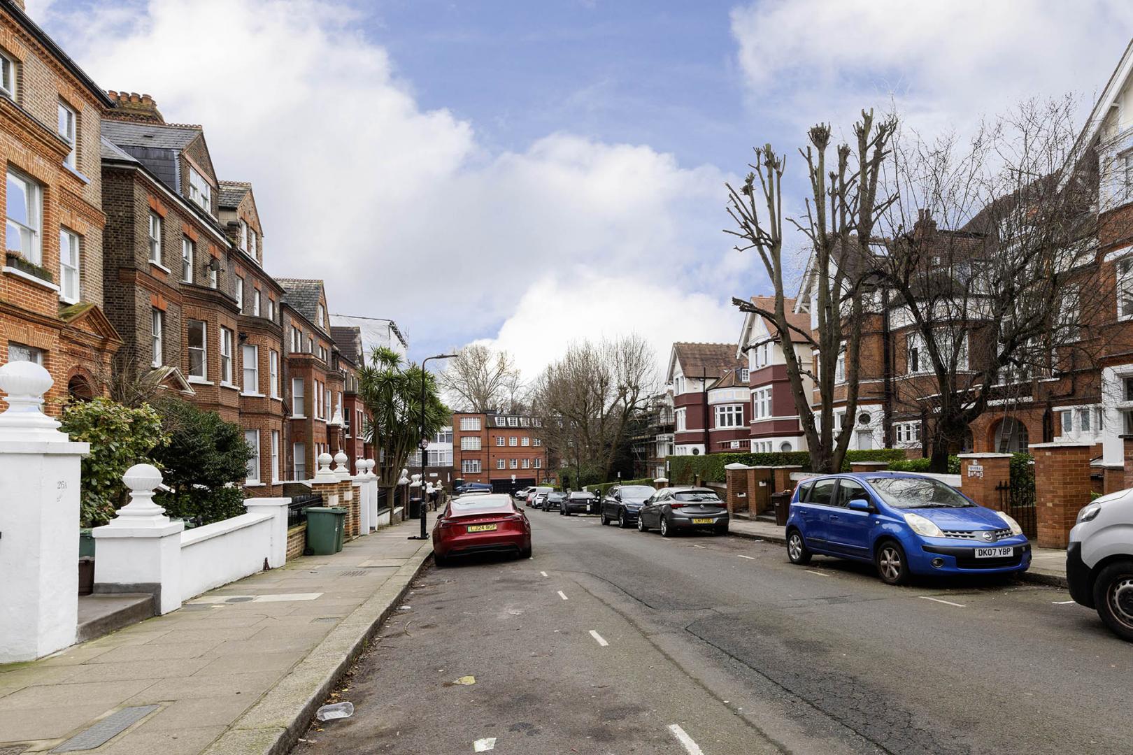 Modern Apartment Frognal, Hampstead